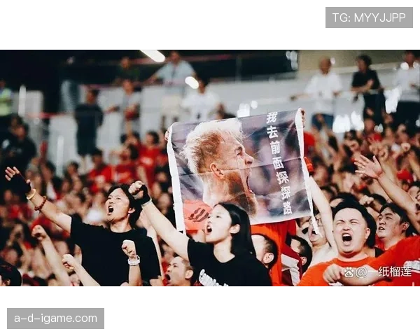 大阪主场迎战劲旅，球迷热情点燃赛场