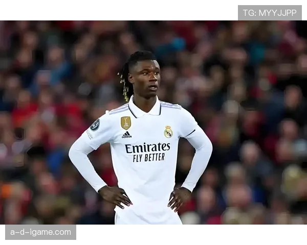 德容 vs 卡马文加：中场潜力与成长轨迹对比