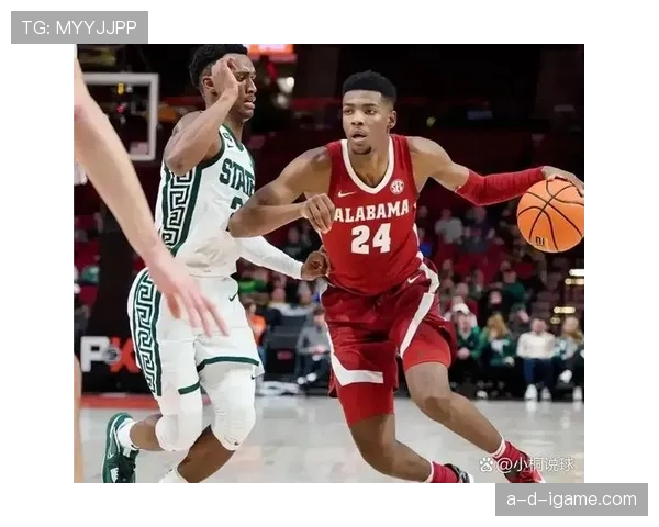 斯科蒂·巴恩斯利用无球跑动提升投篮效率拉开队内得分空间