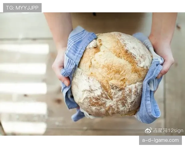 李冰洁随手发的早餐像米其林，训练后的一把毛巾又把我拉回现实